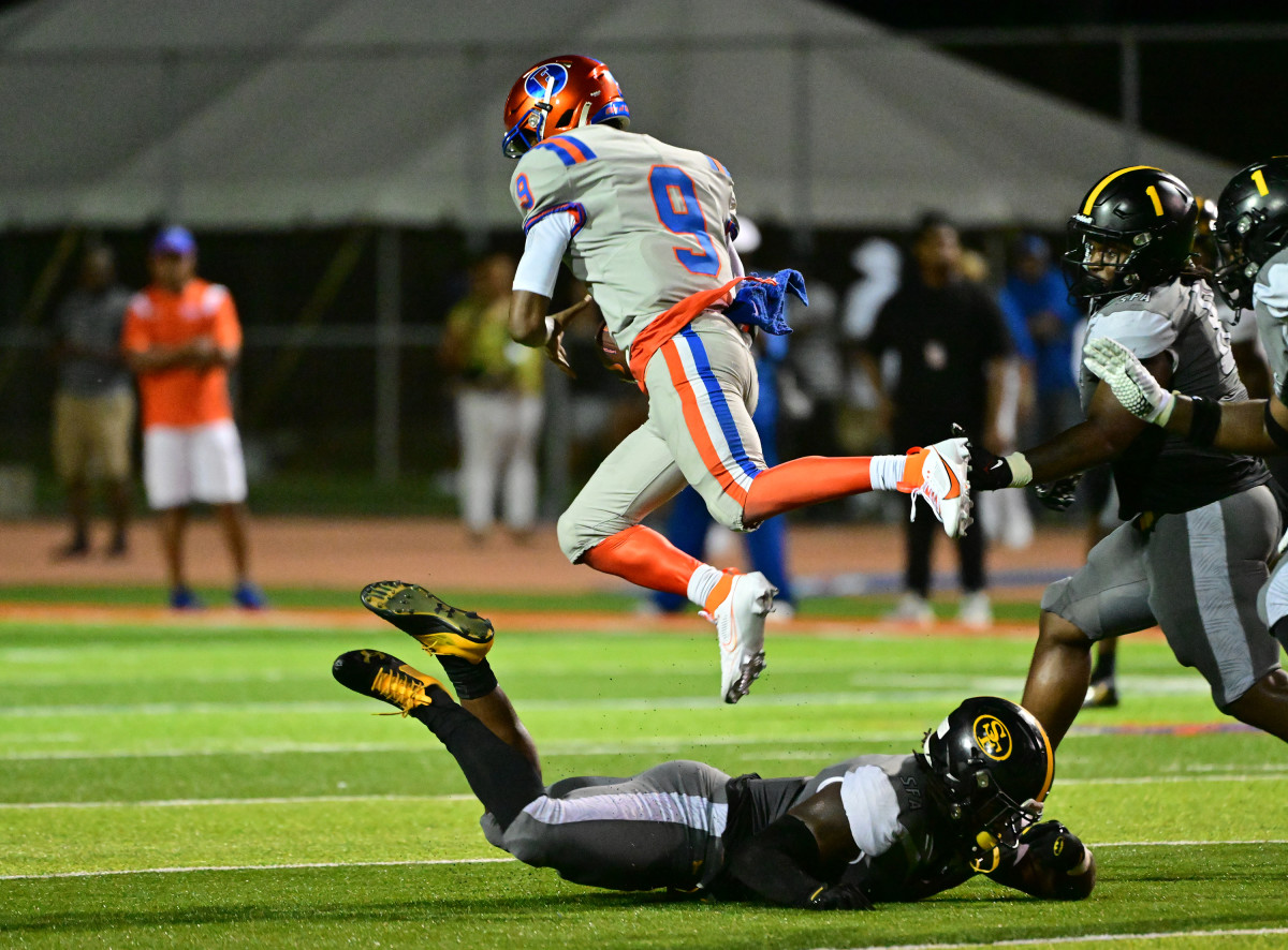 East St Louis St Frances Academy Illinois Maryland football 9-2-23 Tim Vizer 23613